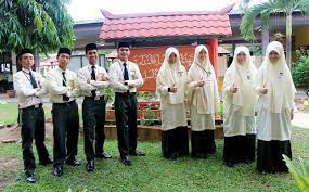Smapk was established on 1 disember 1989 as one of the three religious sbp under the sbp unit,school sector and department of islamic education and moral. Sekolah Menengah Agama Kajang Perokok 0