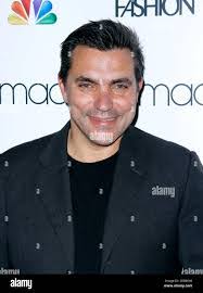 Isaac Todd's Instagram, Twitter & Facebook