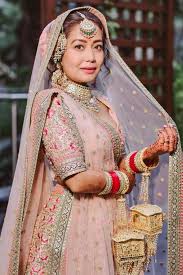 The pictures of the couple have started doing rounds on social media. Neha Kakkar And Rohanpreet Singh Celebrity Weddings Weddingsutra Celebrity Bride Neha Kakkar Dresses Bollywood Wedding