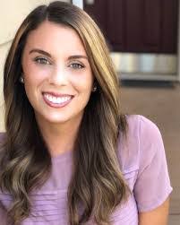 Abby Shuster's Instagram, Twitter & Facebook