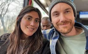 📢 Looking for a long term apartment in Amsterdam! 🚀 Hi everyone! We are  Juan & Geraldine 🇦🇷, looking for a 1-bedroom apartment in Amsterdam. We  need to move in April, and