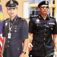 Begitu jugalah yang dirasai oleh salah seorang pelakon drama bersiri gerak khas, mohd zamri ibrahim atau lebih dikenai sebagai z zamri yang menyambut kelahiran anaknya. Bila Kenangan Lalu Mengusik Jiwa Comel Pulak Promo Gerak Khas Abby Norman Kena Troll Lepat Pisang