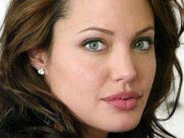 Angelina Jolie hits Spelman Univeristy campus with her 17 yr old daughter  Zahara Jolie Pitt Zahara Marley Jolie-Pitt was born