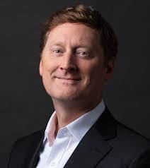 Donna Dutton's Instagram, Twitter & Facebook