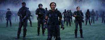 A family man is drafted to fight in a future war where the fate of humanity relies on his ability to confront the past. The Tomorrow War Wessels Filmkritik Com