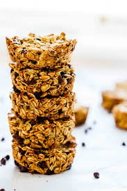 These Banana Chocolate Chip Baked Oatmeal Cups Are The Perfect Grab And Go Breakfast Herfamily Ie