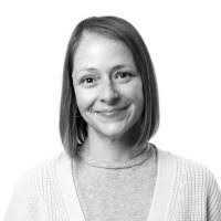 Amanda Follis's Instagram, Twitter & Facebook