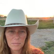 Let's welcome our new members! **Please familiarize yourself with the group  rules so you don't end up suspended or banned!** 😉 Don't forget to add a  photo of your horse in the