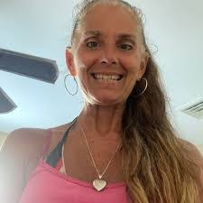 Lori Destefano's Instagram, Twitter & Facebook