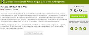 Moreover, peticaopublica has a decent level of socialization: Pl257 2016 Afbnb Divulga Peticao Publica Para Ajudar A Barrar Mais Uma Violacao Aos Direitos Trabalhistas Afbnb