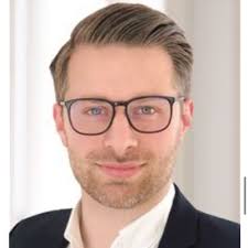 🚀 Fra praktikant til partner på 5 år! Steven Ruest er netop optaget som  partner i EDC Poul Erik Bech