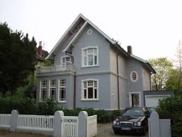 Offene galerie, erker und große fensterflächen: Galerie Gross Www Haus Farbe De