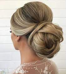 Wedding Hairstyles 8 05132018 Km Modwedding Coiffure Mariage Chignon Bas Mariage Coiffure Nuptiale
