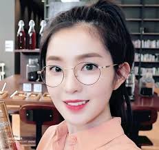 [CLIP/OFFICAL] 181012 #IRENE @ Maxwell House 'Colombiana Coffee' , Irene x  kính gọng tròn trong CF mới của Colombiana nè các bạn ^^, người đâu 2.8  tuổi rồi mà đáng yêu qtqd T____T, trong CF chị nhà ...