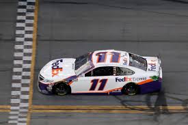 The 62nd daytona 500 is set to resume monday afternoon after heavy rain forced it to be postponed over the weekend. Denny Hamlin And Ryan Newman Contrast Risk And Reward At Daytona 500 Chicago Tribune