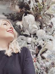 Search for text in self post contents. Little Mix Star Leigh Anne Pinnock Transforms Home With Incredible Christmas Decorations Take A Peek Ok Magazine