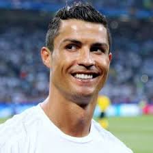 Cristiano Ronaldo i Georgina Rodriguez zaręczeni. Piłkarz wreszcie się  oświadczył