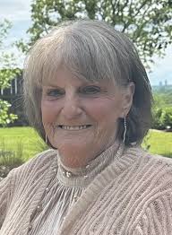 Carol Loucks's Instagram, Twitter & Facebook