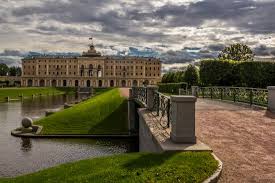 Более детально о дворце путина можно почитать тут. Konstantinovskij Dvorec Rezidenciya Putina V V V Sankt Peterburge Otzyv O Gosudarstvennyj Kompleks Dvorec Kongressov Konstantinovskij Dvorec Strelna Rossiya Tripadvisor