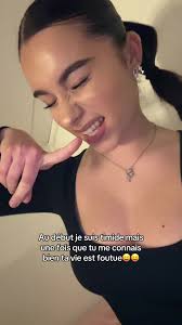 Lea Lopes : La Timidité Dévoilée