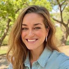 The time has come to share I have joined the pOpshelf team as their newest  Real Estate Manager!