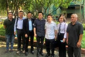 Do đó số cd của anh được phát hành rất nhiều nên giọng ca lam trường mau chóng trở thành quen thuộc với thính giả khắp nơi. Ca SÄ© Lam TrÆ°á»ng Thu Vá» Bao Nhieu Tá»« Viá»‡c Tháº¯ng Kiá»‡n Vá»¥ Tranh Cháº¥p Ä'áº¥t