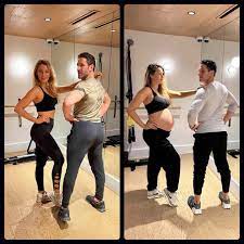 Pregnant Blake Lively Jokes Something Isnt Working in Workout Photos