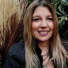 Barbara Kash's Instagram, Twitter & Facebook