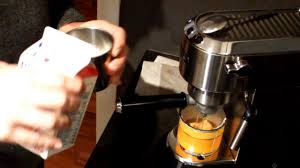 Delonghi coffee machine dinamica manualidades faciles con materiales. Cafetera Superautomatica Delonghi Anuncio Publicidad Espana 2017 By Mindundis