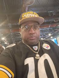 SAD DIVORCE!!!: Pittsburgh Steelers Head Coach “Mike Tomlin” Files Divorce  Against Wife To End Solid 29-Years Of Marriage Accusing Him For Allegedly  Involving In…See Details…  https://www.newsfeeds.us/sad-divorce-pittsburgh-steelers-head-coach-mike ...