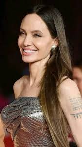 We love Actor Angelina Jolie.. 🌺💙