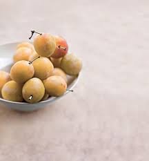 C Est De Saison On Fait Quoi Avec Des Mirabelles Coing Gelee De Coing Recette Tarte Mirabelle