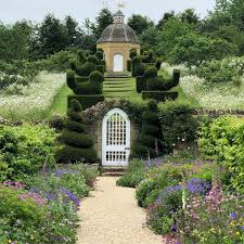One Of If Not The Best Garden I Have Seen This Trip Rockcliffe Gardens Thank You Thomasunterdorfer For The Tour Cotswolds Landscape Design Amazing Gardens