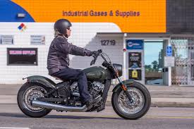 525 lb (238 kg) curb weight: 2020 Indian Scout Bobber Twenty Review 10 Fast Facts