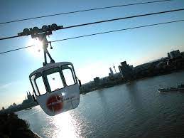 65 passagiere waren in den. Die Domstadt Schwebend Erleben Kolner Nacht Der Seilbahn Am 20 August 2016 Citynews