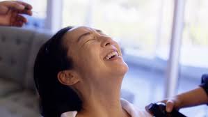 spent this past Sunday with Greta Lee preparing for the Golden Globes for  her nomination in Past Lives 💌 fun crazy chaotic day with my favs (full  video up