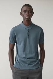 Minimal knits for sunny days. Productpage