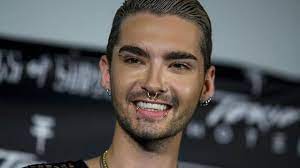 Bekannt wurde er als leadsänger der band tokio hotel. Bill Kaulitz Begeistert Fans Mit Neuer Frisur