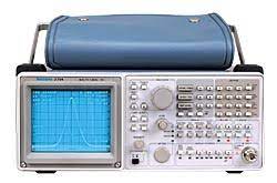 — сигнал и анализаторы спектра. Tektronix 2711 Spectrum Analyzers