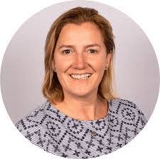 Louise Gardner's Instagram, Twitter & Facebook