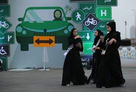 Who Is Rahaf Mohammed al-Qunun, the Saudi Teen Fleeing Her Family?