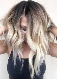 Here You Can See The Absolutely Amazing Shades Of Blonde Balayage Hair Colors Balayage Hair Sari Balyaj Balyaj Saglikli Sac