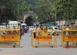 Delhi police on tuesday released cctv footage showing navreet singh's tractor toppling after crashing into a police barricade. New Delhi Police Barricades Putting Outside Nigambodh Ghat Crematorium In New Delhi Gallery Social News Xyz