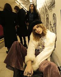 Victoria De Angelis Maneskin Su Instagram Outfit Inspirations Victoria Fashion