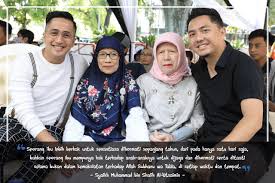 Kirimkan ini lewat email blogthis! Kelembutan Kasih Ibu Yang Mengantarkan Irfan Hakim Dan Omesh Pada Puncak Kesuksesan