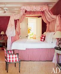 A Swedish Style Bedroom In A Home By John Stefanidis Features A Circa 1900 French Tub Chair And A Fanci Valentine Bedroom Decor Red Rooms Swedish Style Bedroom