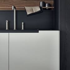 Cucina In Acciaio E Legno Con Penisola Phoenix By Varenna By Poliform Kitchen Interior Design Modern Poliform Contemporary Kitchen