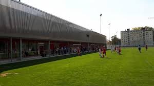 Replacing the old but very popular stadion allmend was the swissporarena, named that as part of a naming rights deal with the club's prominent sponsor. Tissot Arena Nebenplatz 3 Stadion In Biel