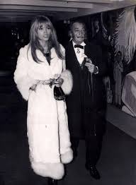 Amanda lear, 82 anni, ha presentato il nuovo fidanzato ai follower su instagram condividendo un romantico scatto di. Angel Of Salvador Dali Amanda Lear Amanda Lear And Salvador Dali Iskusstvo Salvadora Dali Salvador Dali Salvador