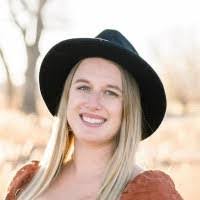 Brianna Mast's Instagram, Twitter & Facebook